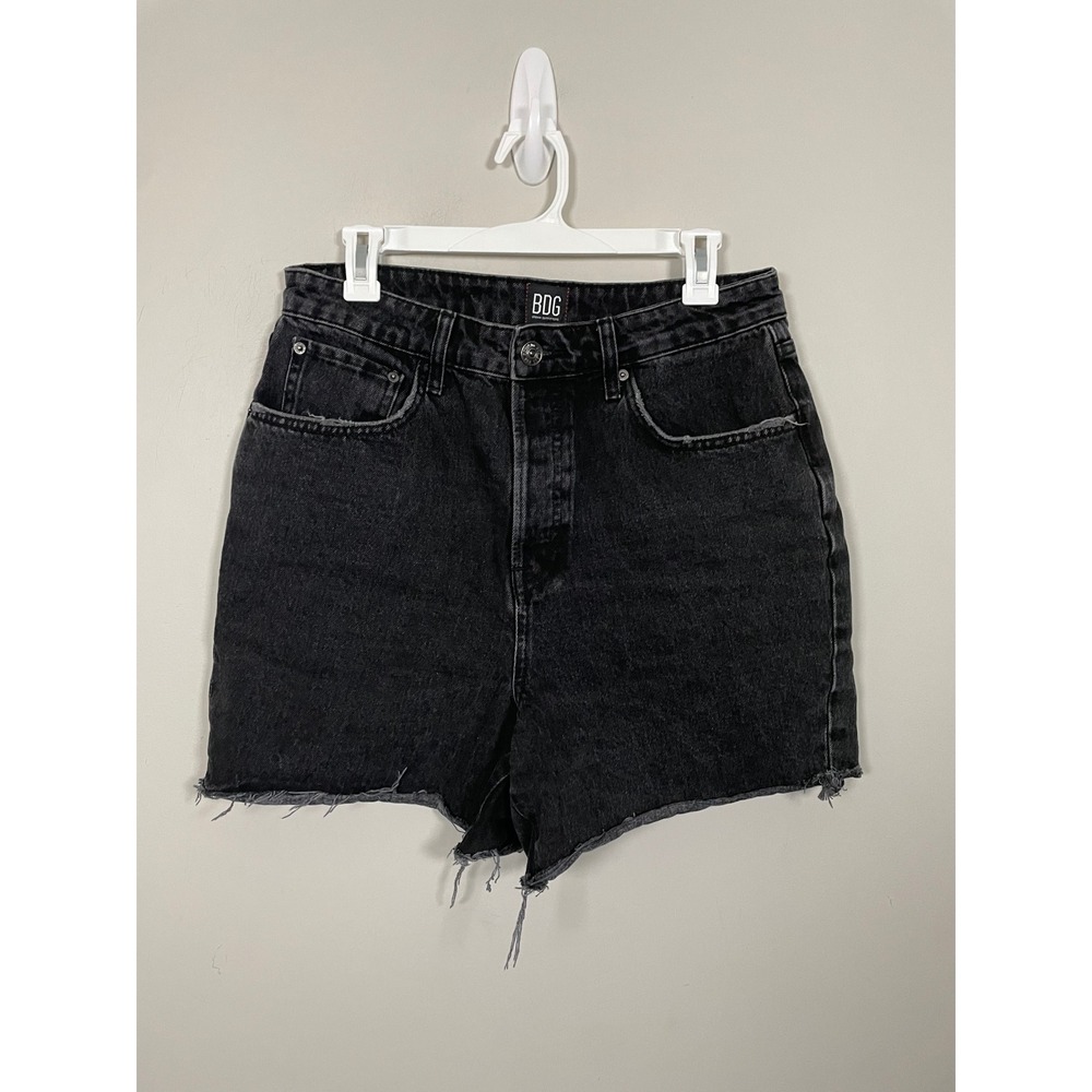 BDG 90's Long Inseam Shorts Black Denim Size 31 Essential Casual Boho Distressed
